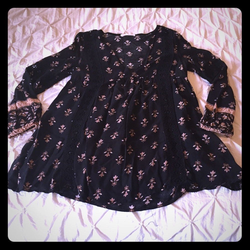 Honey Punch Brand. Long sleeve Tunic. NWT